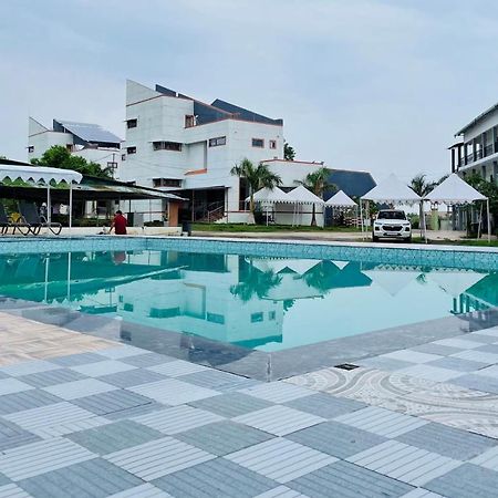 Vasant Vihar Resort Kevadia Bagian luar foto