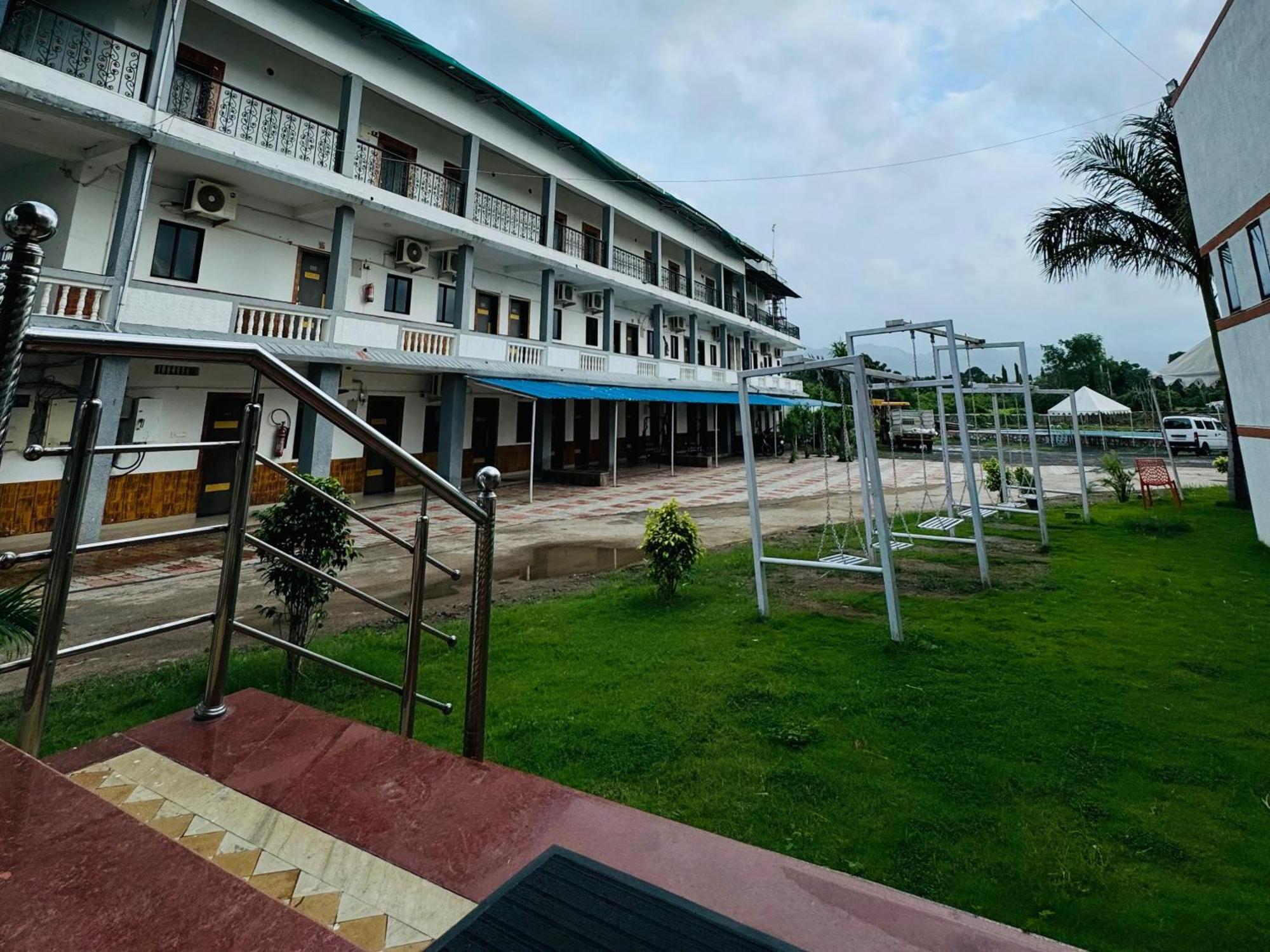 Vasant Vihar Resort Kevadia Bagian luar foto