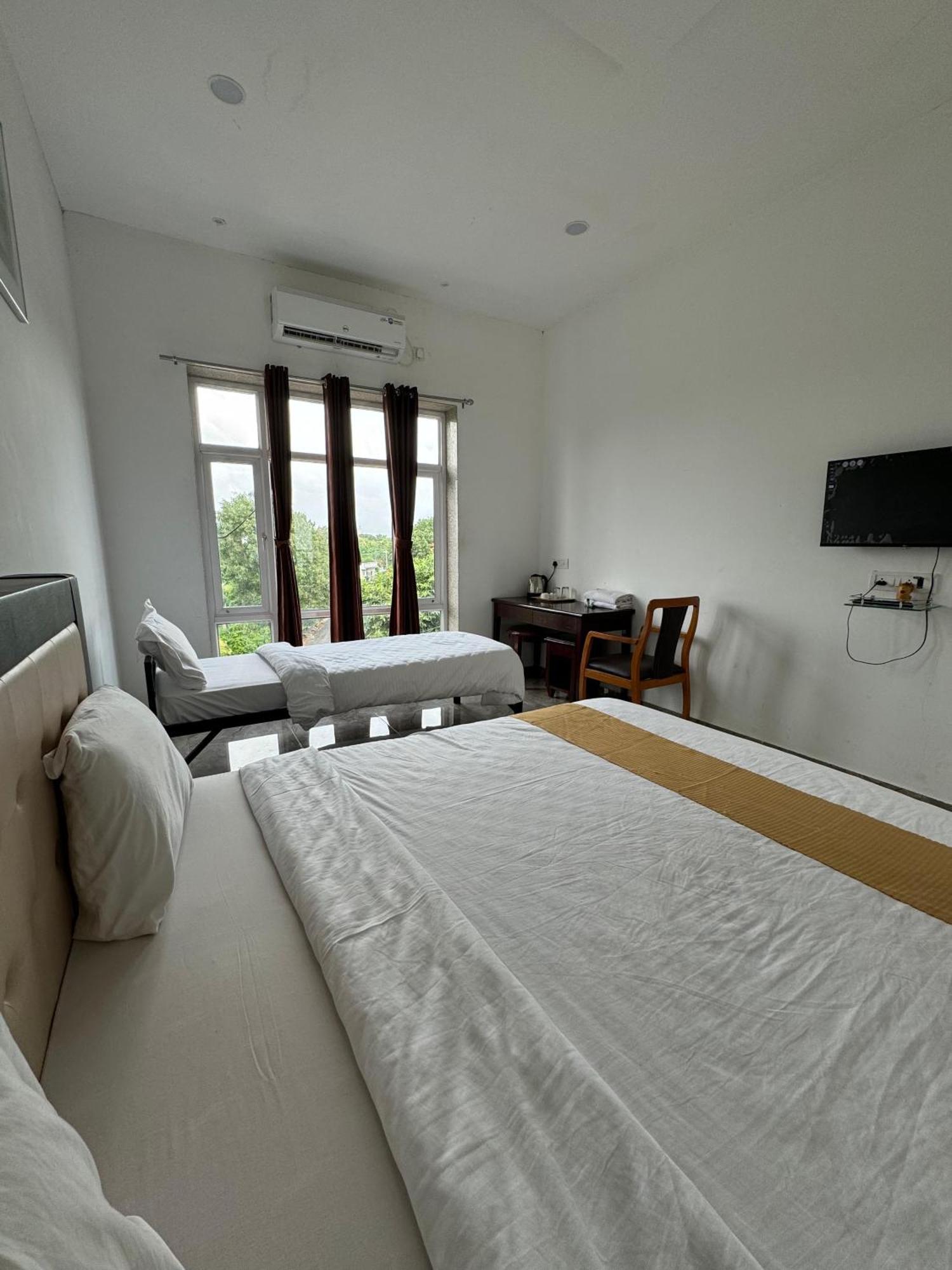 Vasant Vihar Resort Kevadia Bagian luar foto